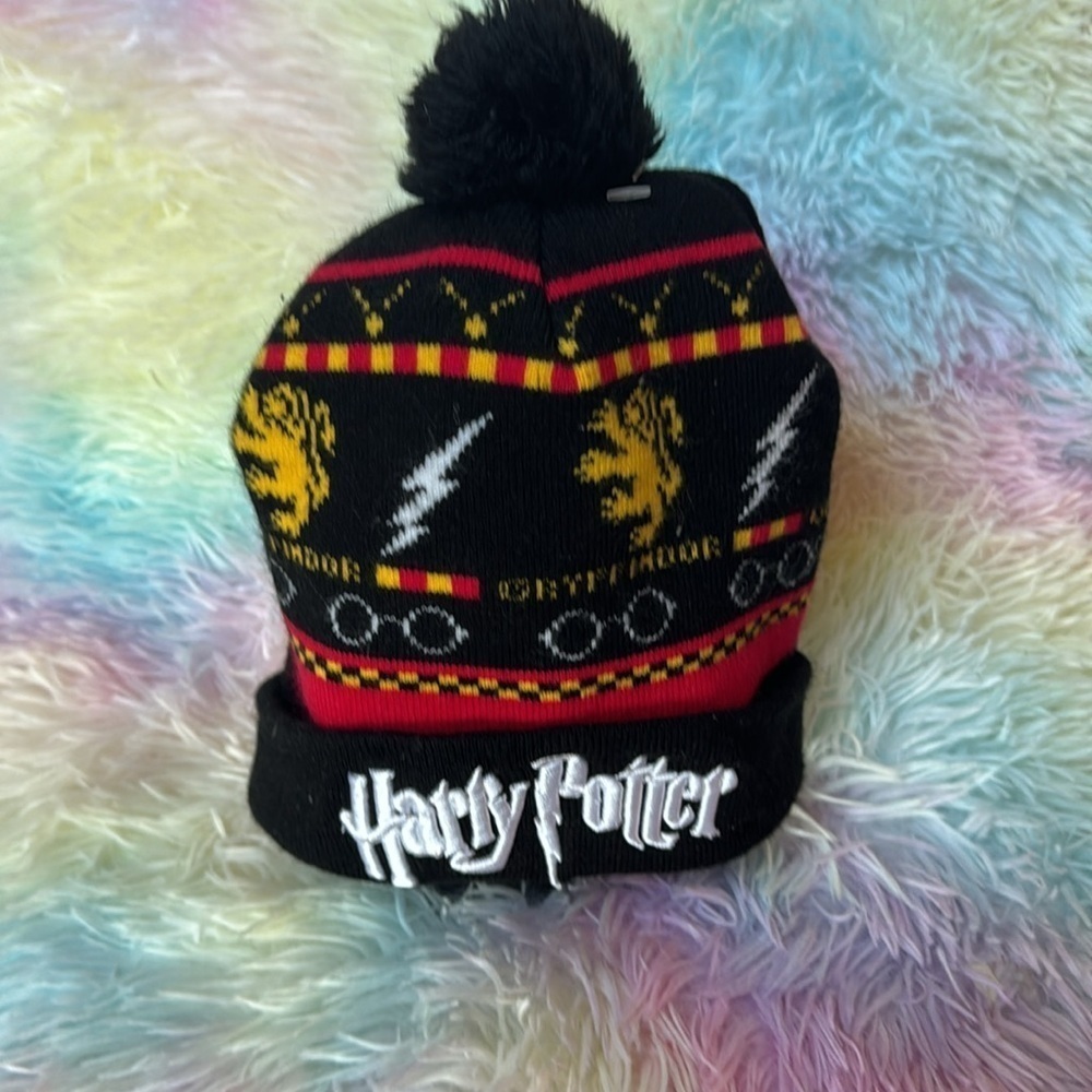 Harry Potter pom-pom hat
